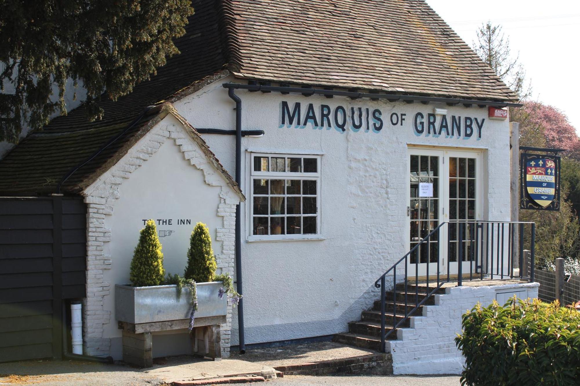 Отель The Marquis Of Granby Alkham Экстерьер фото